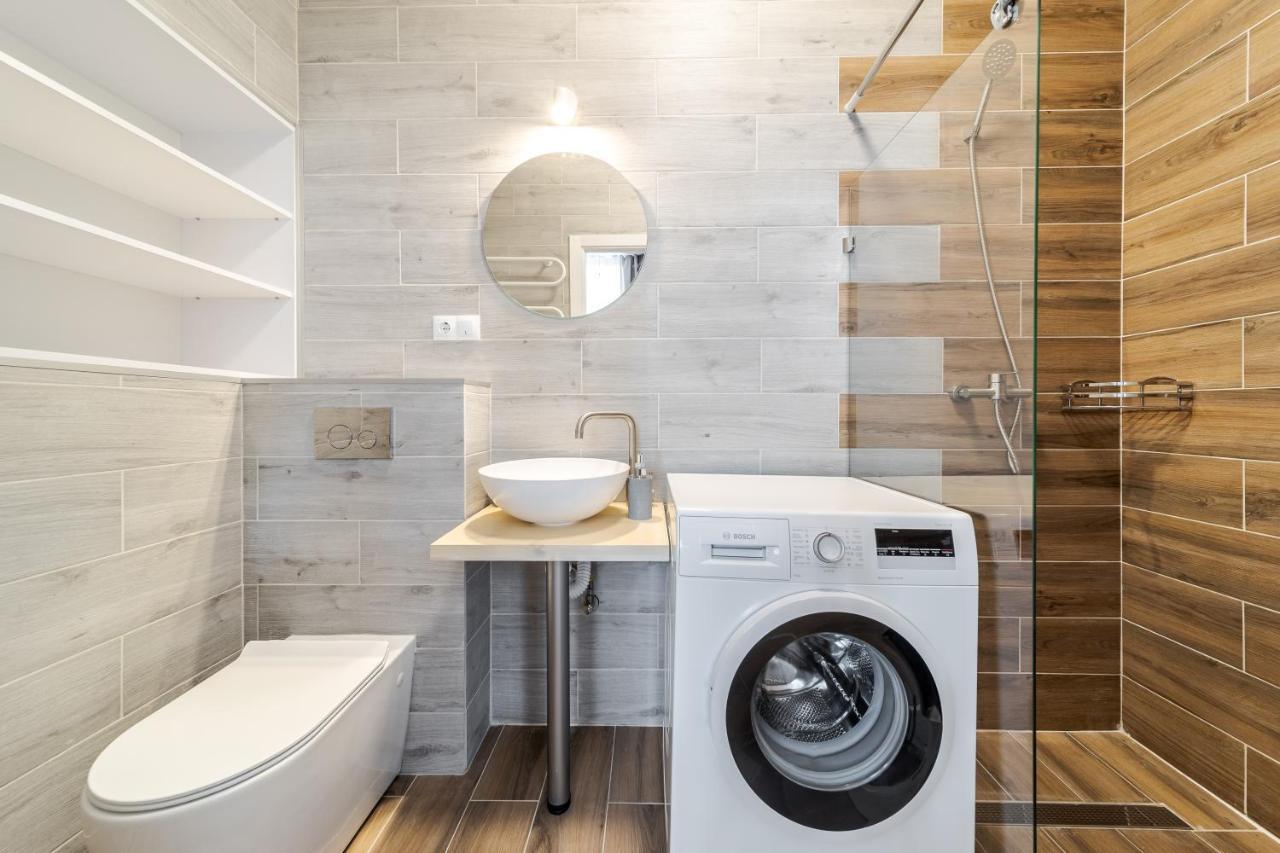 Inshiapartments On Popovycha Str 2 إلفيف المظهر الخارجي الصورة